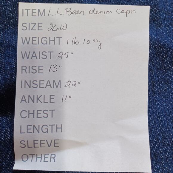 L.L. Bean Favorite Fit Straight Slimming Jeans Women’s Size 26 Blue Denim Capri - Picture 9 of 9